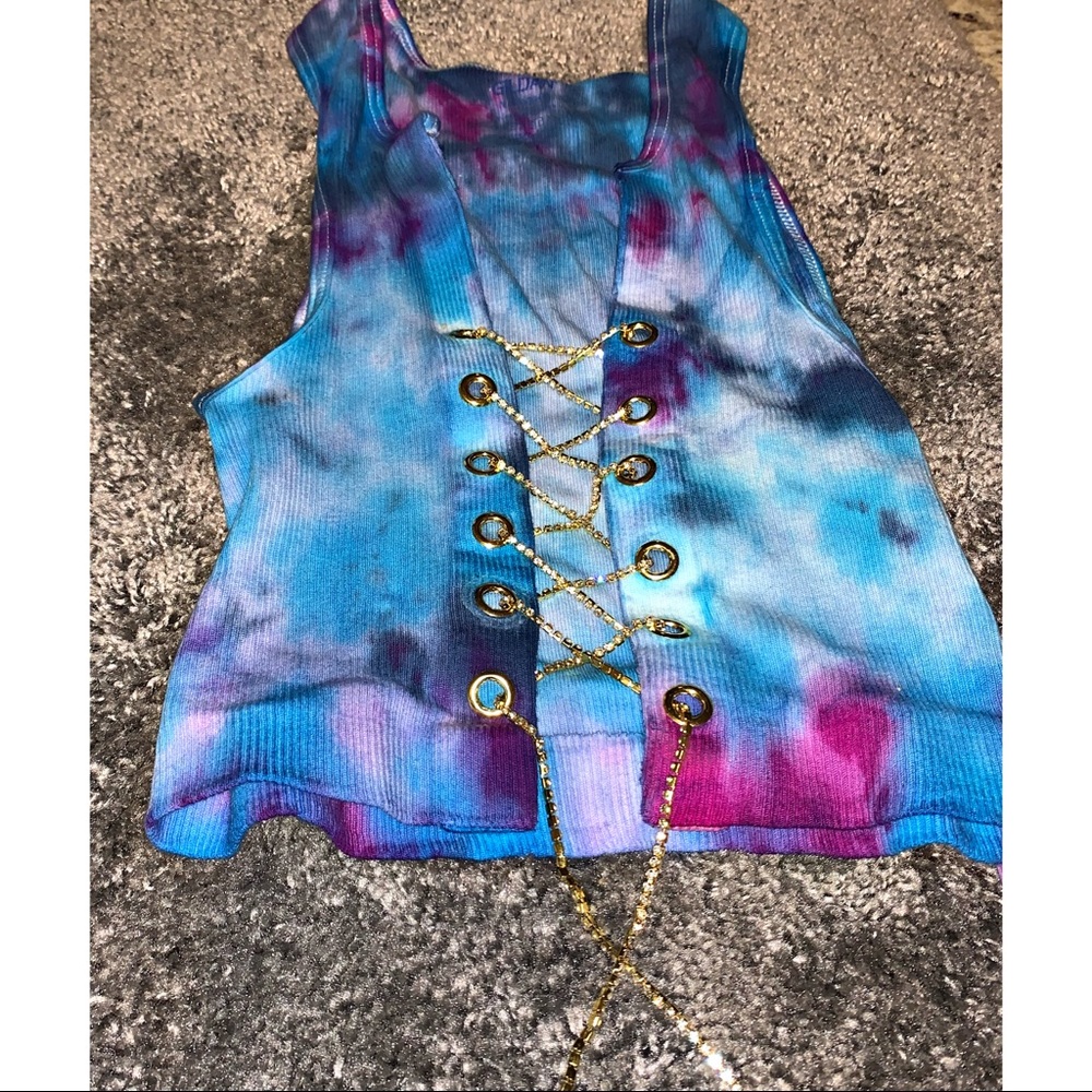 Tye dye chain crop tops